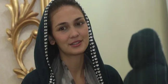 Ramadhan, Luna Maya Kerap Kunjungi Ariel