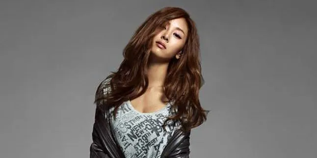 G.NA Tampil Cantik Untuk Kalvin Clein