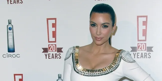 Pernikahan Hitam - Putih Kim Kardashian Pernikahan Hitam - Putih Kim Kardashian