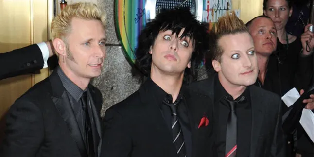 Green Day Ciptakan Lagu Untuk Amy Winehouse