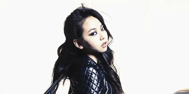 Wonder Girls Tampil Ala Rockstar