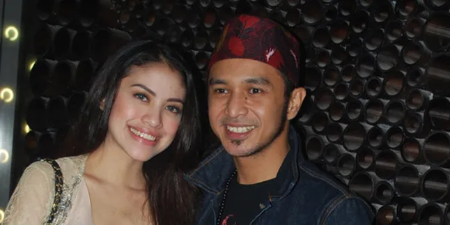 Giring Nidji Sekeluarga Sholat Ied di Singapura