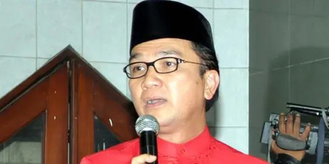 Tantowi Yahya Berjanji Sejahterakan Guru