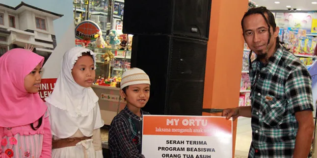 Pas Band Beri Beasiswa Untuk Pelajar Berprestasi Pas Band Beri Beasiswa Untuk Pelajar Berprestasi