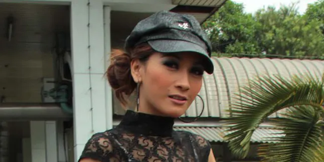 Mudik, Tata Mahadewi Bawa Oleh-Oleh Duit Baru