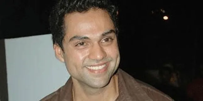 Abhay Deol Terima Penghargaan Festival Budaya Toronto