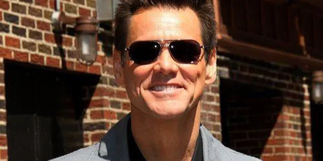 Jim Carrey Nyatakan Cinta Pada Emma Stone