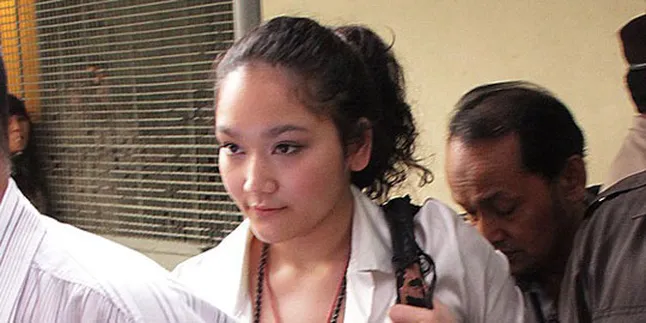 Jelang Vonis, Putri Aryanti Didukung Baim Wong