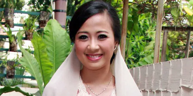 Astrid Sartiasari Akan Tetap Berkarya di Musik