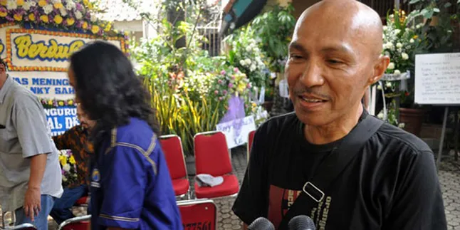 Ngefans, Anas Urbaningrum Hadiri Konser Amal Untuk Utha