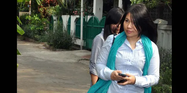 Tere Berkaca-kaca Lihat Kondisi Utha Likumahuwa