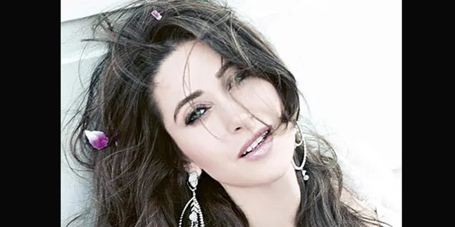 Wah! Karisma Kapoor Ikut Main Twitter!