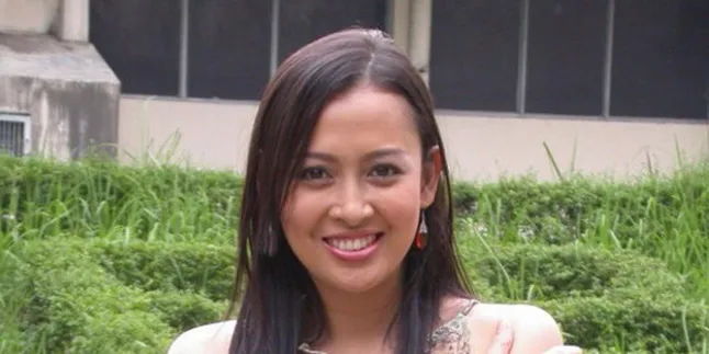 Koming Tak Paksa Anak Terjun ke Dunia Modelling