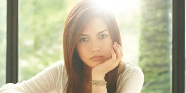 Yui Rilis Lagu Peduli Gempa Bumi Jepang