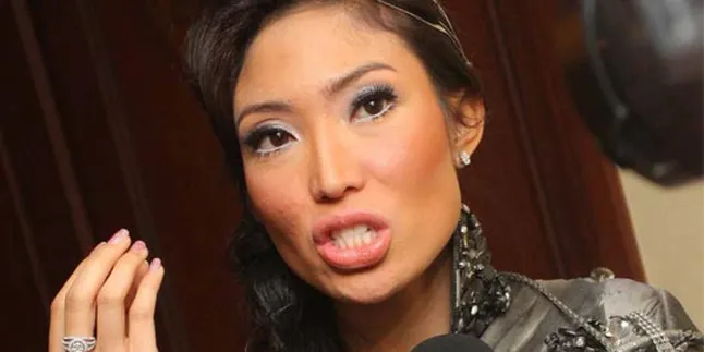 Ayu Dewi Tak Takut Pembantu Infal