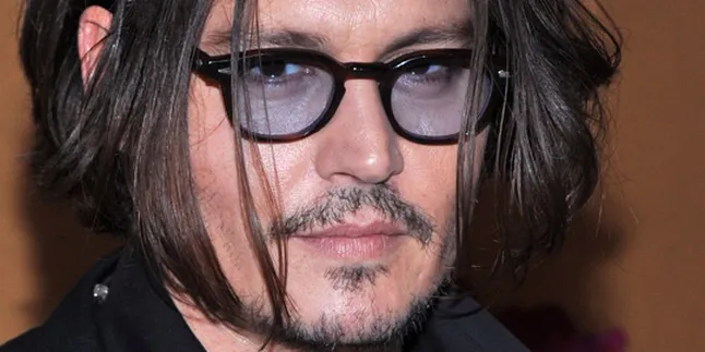 Jadi Jurnalis, Karir Johnny Depp Dieksplotasi