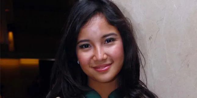 Lucu, Chaca Frederica Ikut Pakai Kaftan