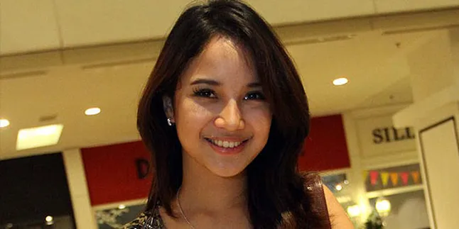 Lebaran, Chacha Frederica Kangen Foto Bareng