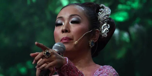 Dikabarkan Cerai, Soimah Santai saja