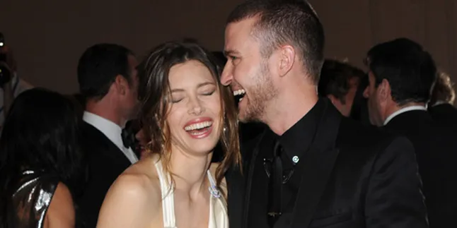 Justin Timberlake - Jessica Biel 'CLBK'?