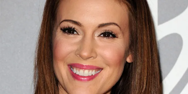 Hati Alyssa Milano Membesar 3 Kali Lipat?