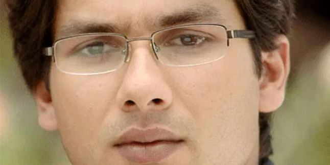 Shahid Kapur Ikuti Jejak Kareena Kapoor