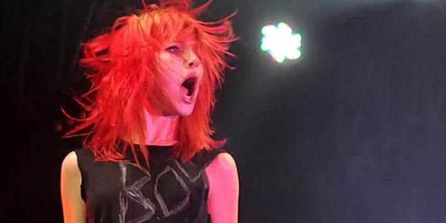 Happy Amazing 7YearsParamore!