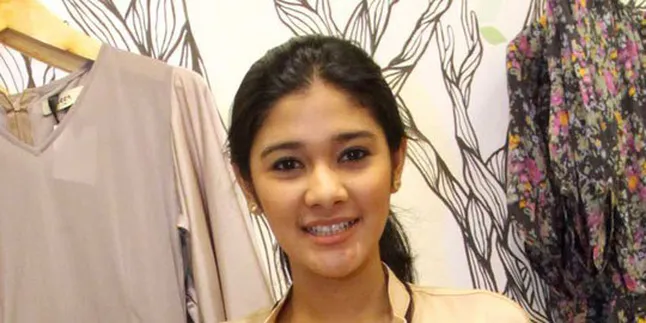 Naysila Mirdad Gandeng Pacar Baru