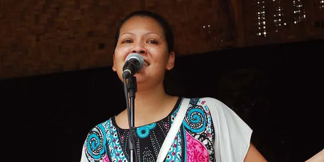 Lagu Dibredel, Melanie Subono Tak Kapok