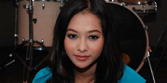 Demi Dimas Anggara, Poppy Bunga Rela Bunuh Diri