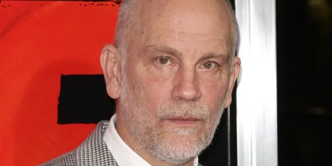 John Malkovich Sang Pemburu Zombie John Malkovich Sang Pemburu Zombie