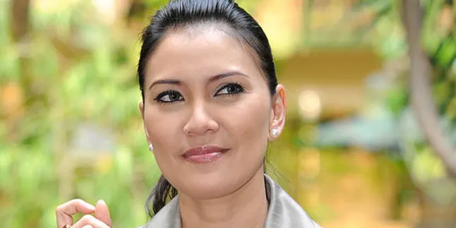 Becky Tumewu Kenalkan Lalu Lintas Pada Anak