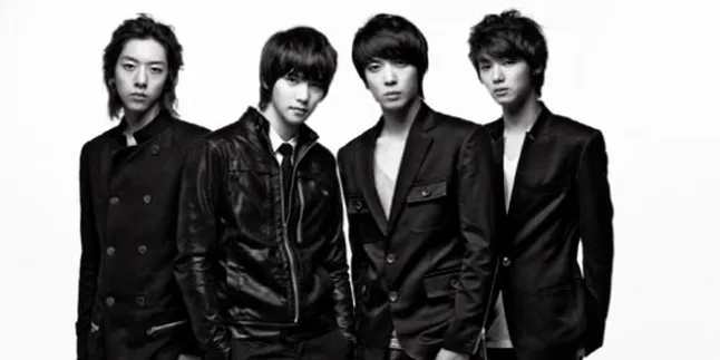 CN Blue Buka Konser Linkin Park di Jepang CN Blue Buka Konser Linkin Park di Jepang