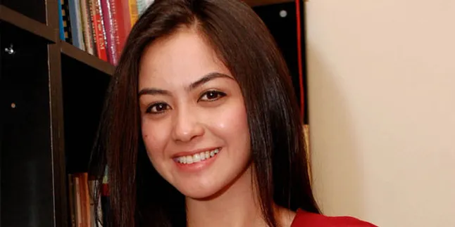 Revalina S Temat Enggan Bicara Soal Asmara