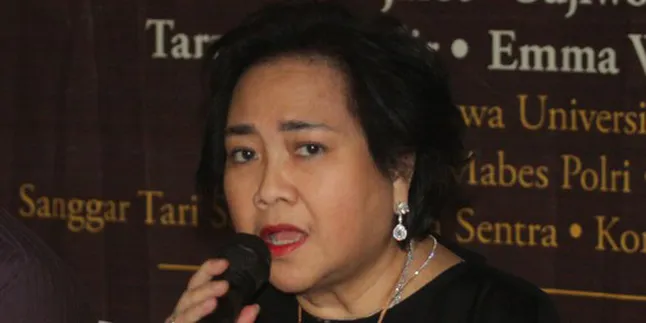 Putri Bung Karno Persembahkan Dharma Gita Maha Guru