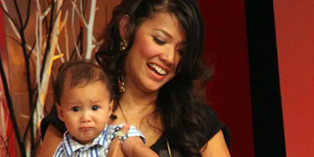 Shanty: Lumrah, Sebastian Mandikan Anak