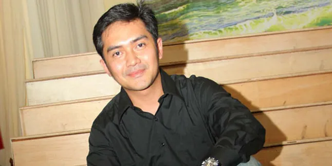 Prabu Revolusi: Revolusi Itu Nama Kakek Saya