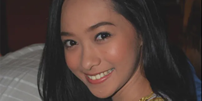 Poppy Bunga Pernah Dibuat Ambruk Sinetron