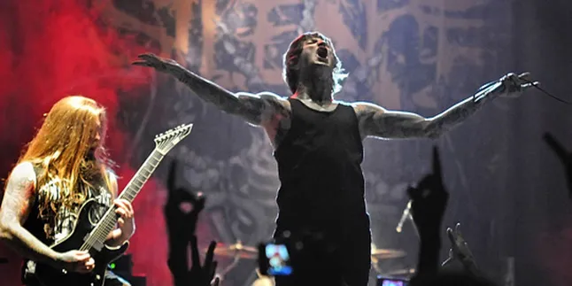Suicide Silence Bangkitkan Tennis Indoor di Hari Kedua