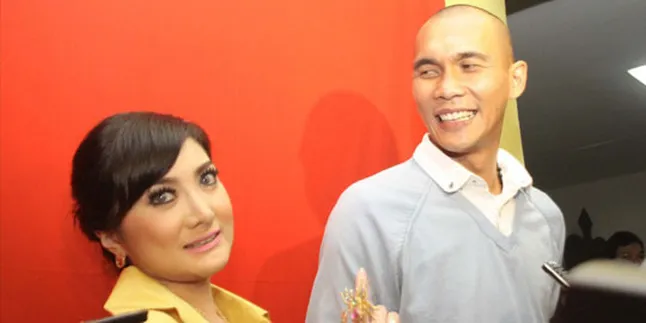 Kiki Amalia - Eva Gonzales Curhat Soal Fans Suami