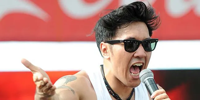 David Naif Beralih ke Musik Jazz?