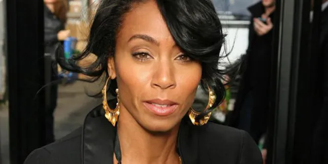 Jada Pinkett Smith Lupa Pakai Cincin Kawin Lagi?