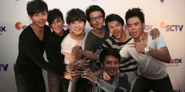 SMASH Raih Pendatang Baru Paling Inbox SMASH Raih Pendatang Baru Paling Inbox