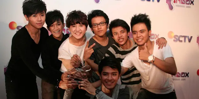SMASH Boyong 3 Penghargaan di Inbox Awards 2011 SMASH Boyong 3 Penghargaan di Inbox Awards 2011