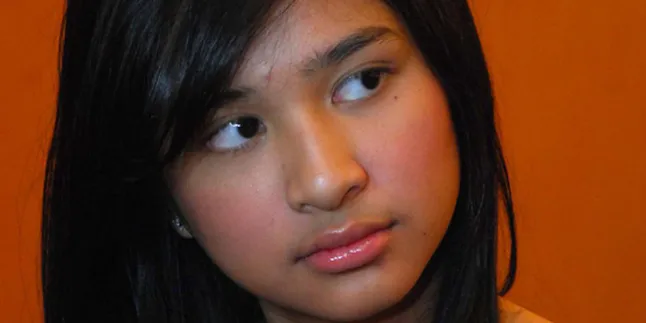 Mikha Tambayong Kacang Lupa Kulit?