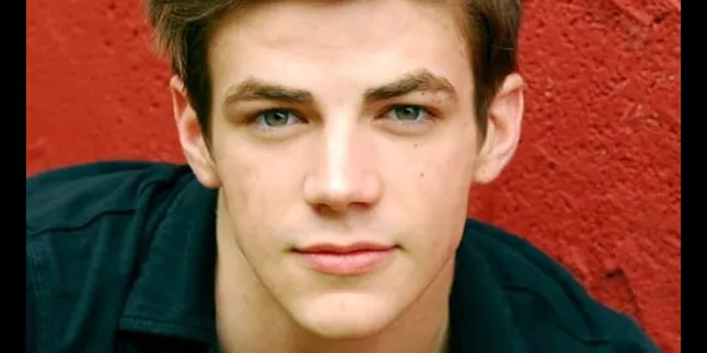 Grant Gustin, Gay Ganteng Musuh GLEE