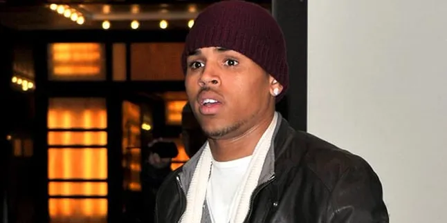 Chris Brown Bantah Hamili Sang Pacar