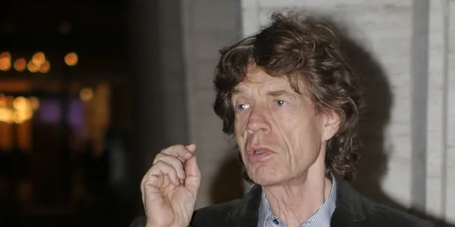 Mick Jagger Mulai Kecanduan Facebook