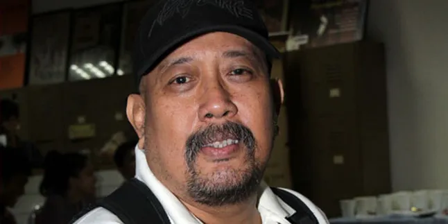 Apa Komentar Indro Warkop Soal Stand Up Comedy? Apa Komentar Indro Warkop Soal Stand Up Comedy?