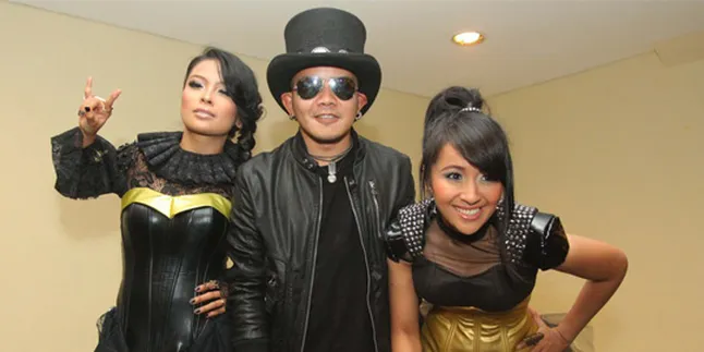 Launching Album, Kotak Tampilkan Para Mentor